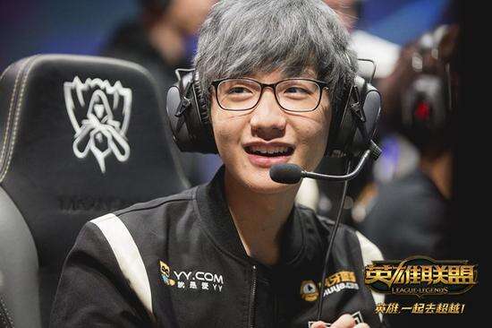 态让球迷既 态让球迷既