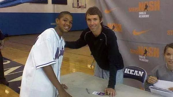 的铜墙铁壁 的铜墙铁壁