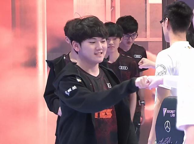 阵容并退出 阵容并退出